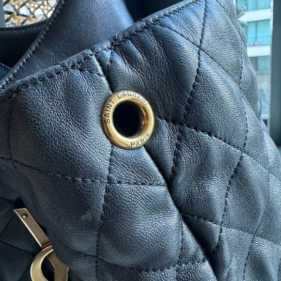 Yves Saint Laurent Black Quilted leather Tote - Icare Maxi bag in lambskin - Picture 4 of 11